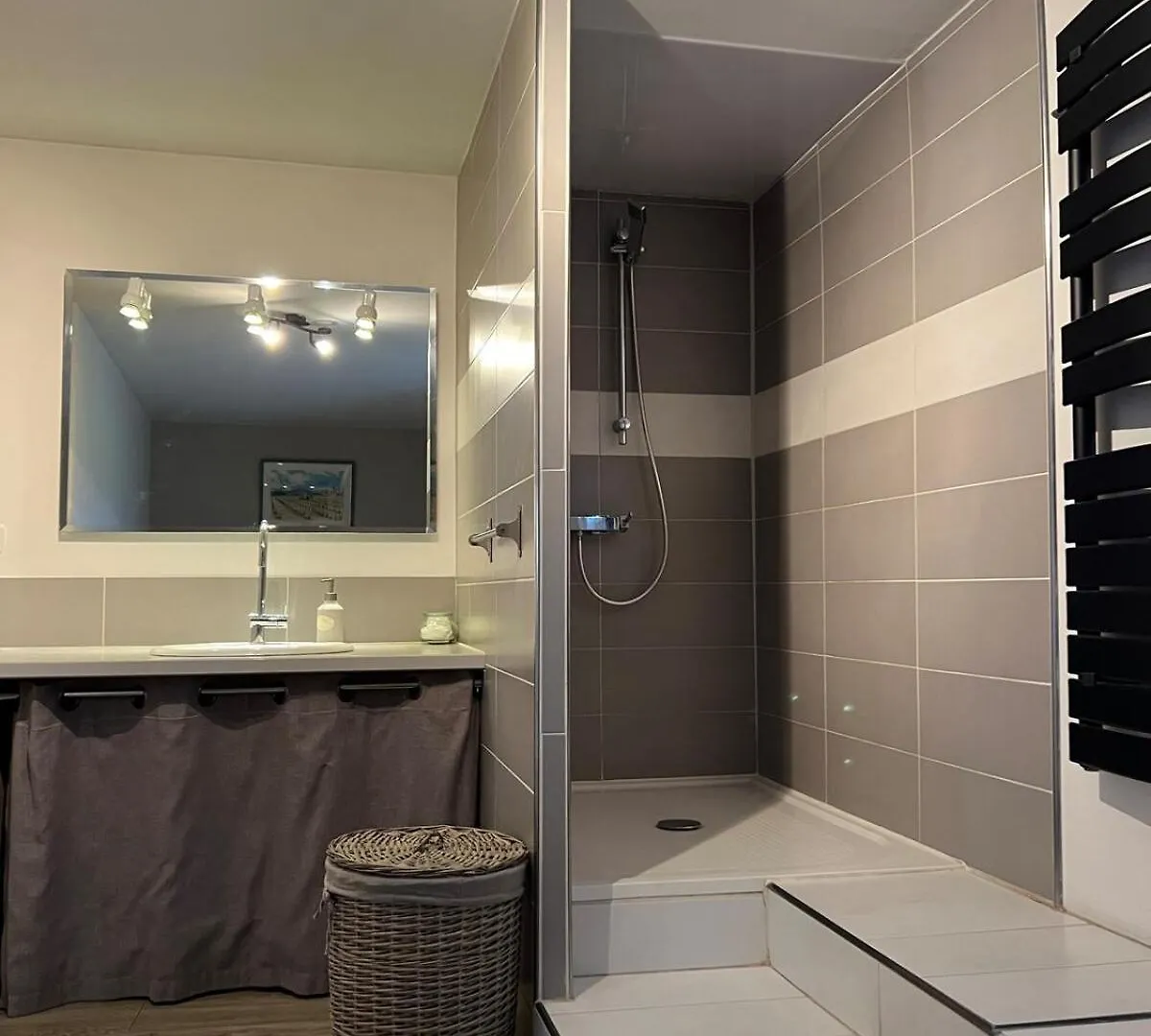 Parenthese Ensoleillee Villa Travaillan Frankrig