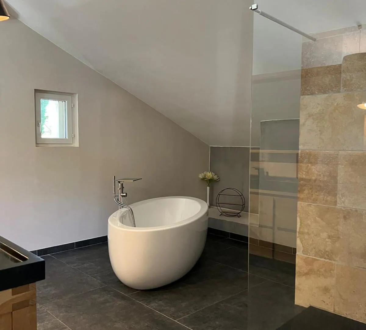 Parenthese Ensoleillee Villa Travaillan 0*,  Frankrig